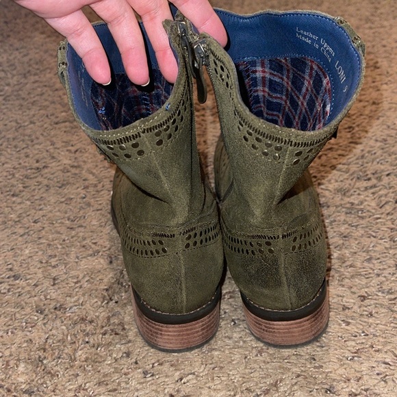 Size 9 green ankle boots / beading details / excellent condition/ western style - Picture 3 of 5